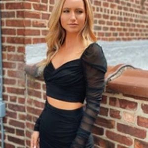 Puff sleeve top never worn